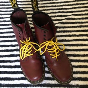 Dr. Martens burgundy original 8 eyelet boots.